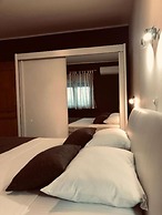 Valentino - With Pool - H