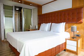 The Hera Platinum Hotel