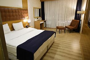 The Hera Platinum Hotel