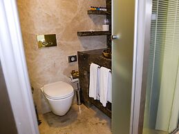 The Hera Platinum Hotel