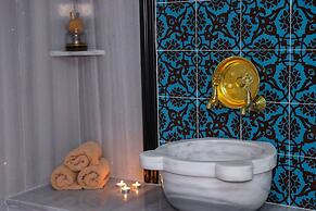 The Hera Platinum Hotel