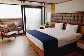 The Hera Platinum Hotel