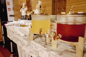The Hera Platinum Hotel