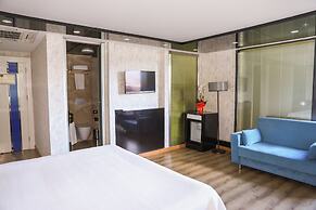 The Hera Platinum Hotel