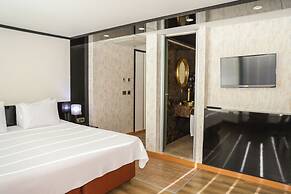 The Hera Platinum Hotel