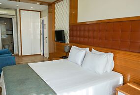 The Hera Platinum Hotel