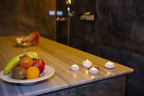 The Hera Platinum Hotel