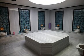 The Hera Platinum Hotel