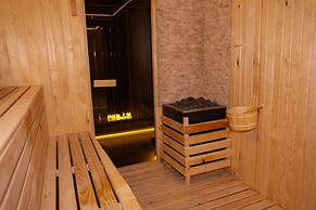 The Hera Platinum Hotel