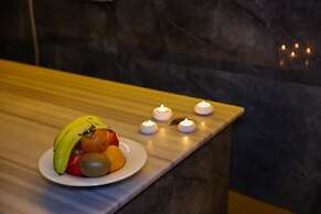 The Hera Platinum Hotel