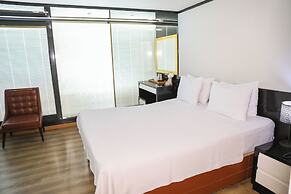 The Hera Platinum Hotel