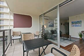 Waikiki Oasis Private One Bedroom 1 Condo by RedAwning