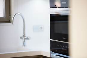 DeMaNi President Suites