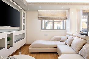 DeMaNi President Suites