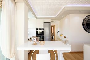 DeMaNi President Suites