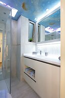 DeMaNi President Suites