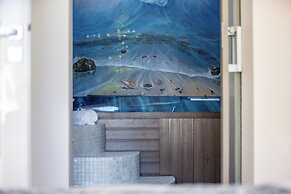 DeMaNi President Suites