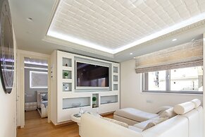 DeMaNi President Suites