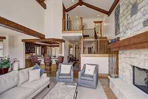 4 Bedroom Luxury Townhome in Lionshead Village