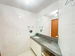 Carneiros Beach Resort