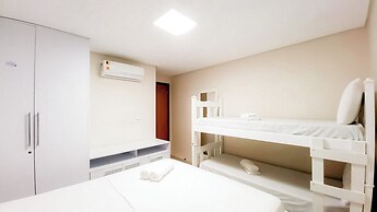 Carneiros Beach Resort