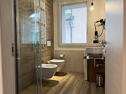 AdisArtur Elegant Rooms