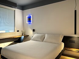 AdisArtur Elegant Rooms