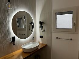 AdisArtur Elegant Rooms