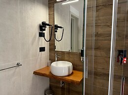 AdisArtur Elegant Rooms