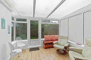 Pebble Corner With Free Parking By My Getaways