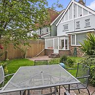 Pebble Corner With Free Parking By My Getaways