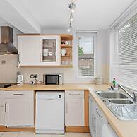 Pebble Corner With Free Parking By My Getaways