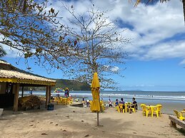 Casa piscina e lazer 50m praia Lagoinha