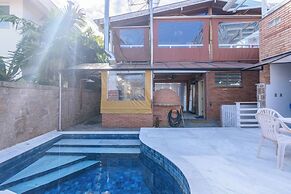 Casa piscina e lazer 50m praia Lagoinha