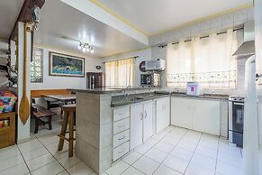 Casa piscina e lazer 50m praia Lagoinha