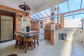 Casa piscina e lazer 50m praia Lagoinha