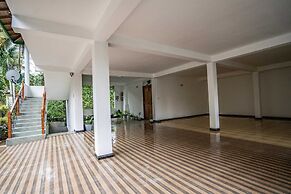 Spacious 4-bed Apartment in Katugastota
