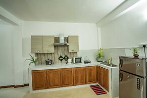 Spacious 4-bed Apartment in Katugastota