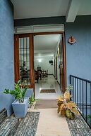 Spacious 4-bed Apartment in Katugastota