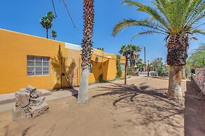 Central & Quaint Phoenix Condo - Pets Welcome!