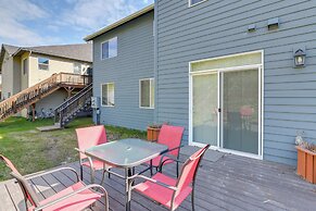 Chic Anchorage Townhome < 1 Mi to Kincaid Park!