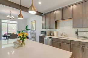 Chic Anchorage Townhome < 1 Mi to Kincaid Park!