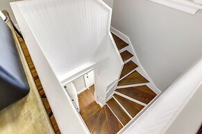 Cincinnati Apartment: 1 Mi to Hyde Park Square!