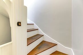 Cincinnati Apartment: 1 Mi to Hyde Park Square!