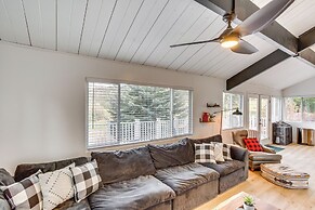 Walk to Slopes: Gem w/ Hot Tub in Big Bear Lake