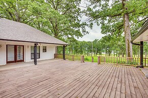 Yantis Retreat on 10 Acres: Steps to Lake Fork!