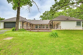 Yantis Retreat on 10 Acres: Steps to Lake Fork!