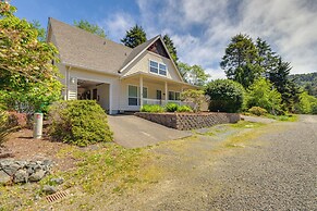Rockaway Beach Home w/ Hot Tub: Half Mi to Beach!