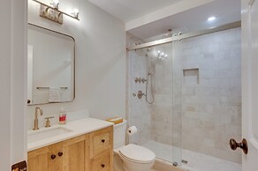 Ski-in Condo w/ Hot Tub on Burke Mtn Slopes!