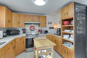 Steps to Arcadia NP - Spacious Winter Harbor Home!